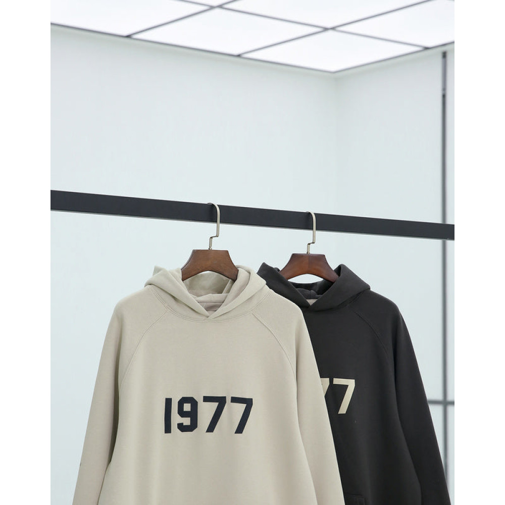 1977 Hoodies
