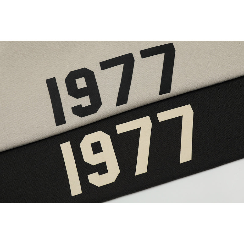 1977 Hoodies