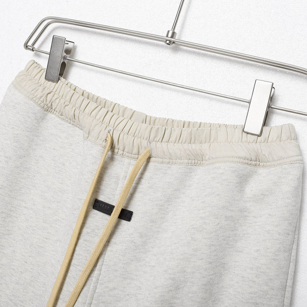 ESSENTIALS 7C SHORTS