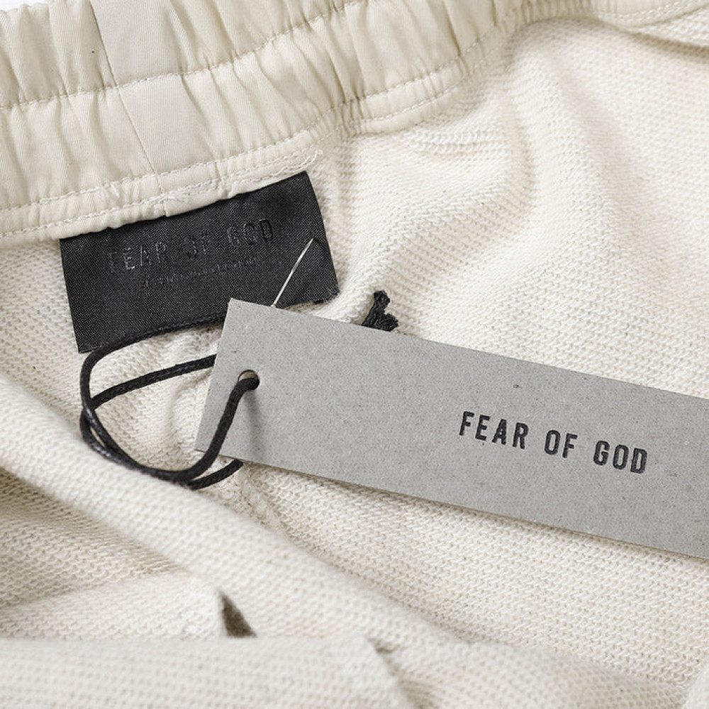ESSENTIALS 7C SHORTS