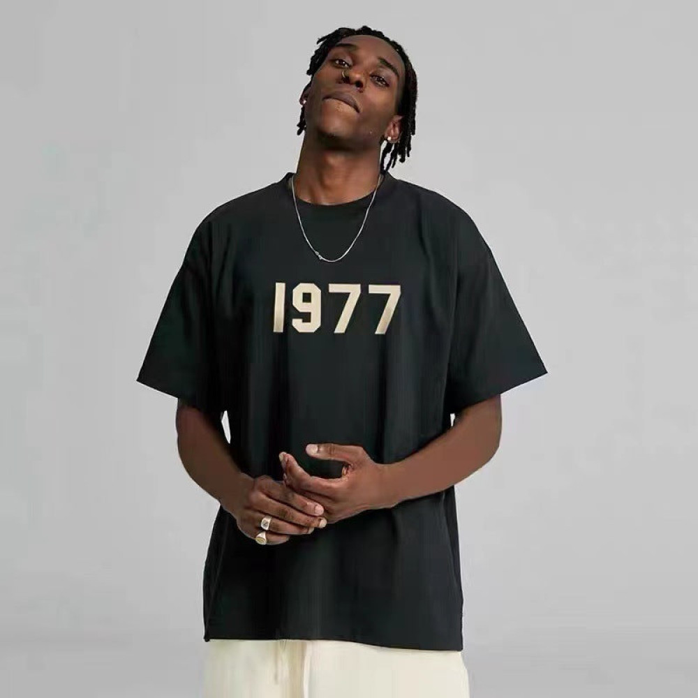 ESSENTIALS 1977 T-Shirts