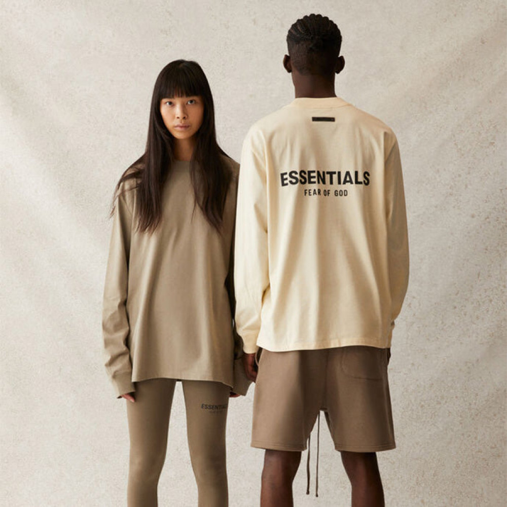 ESSENTIALS Long Sleeve Tee