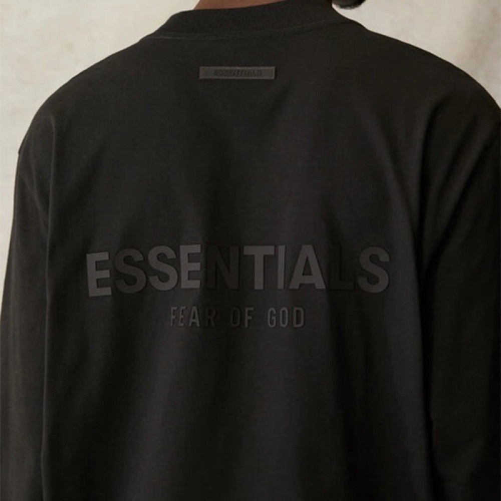 ESSENTIALS Long Sleeve Tee