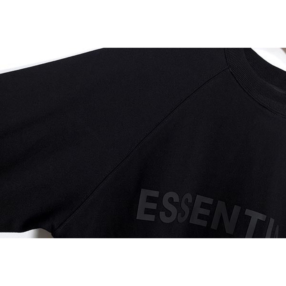 ESSENTIALS Sweatshirt