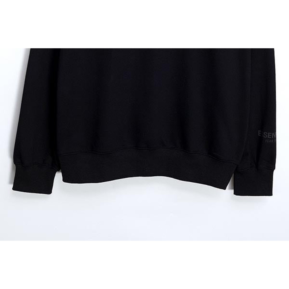 ESSENTIALS Sweatshirt