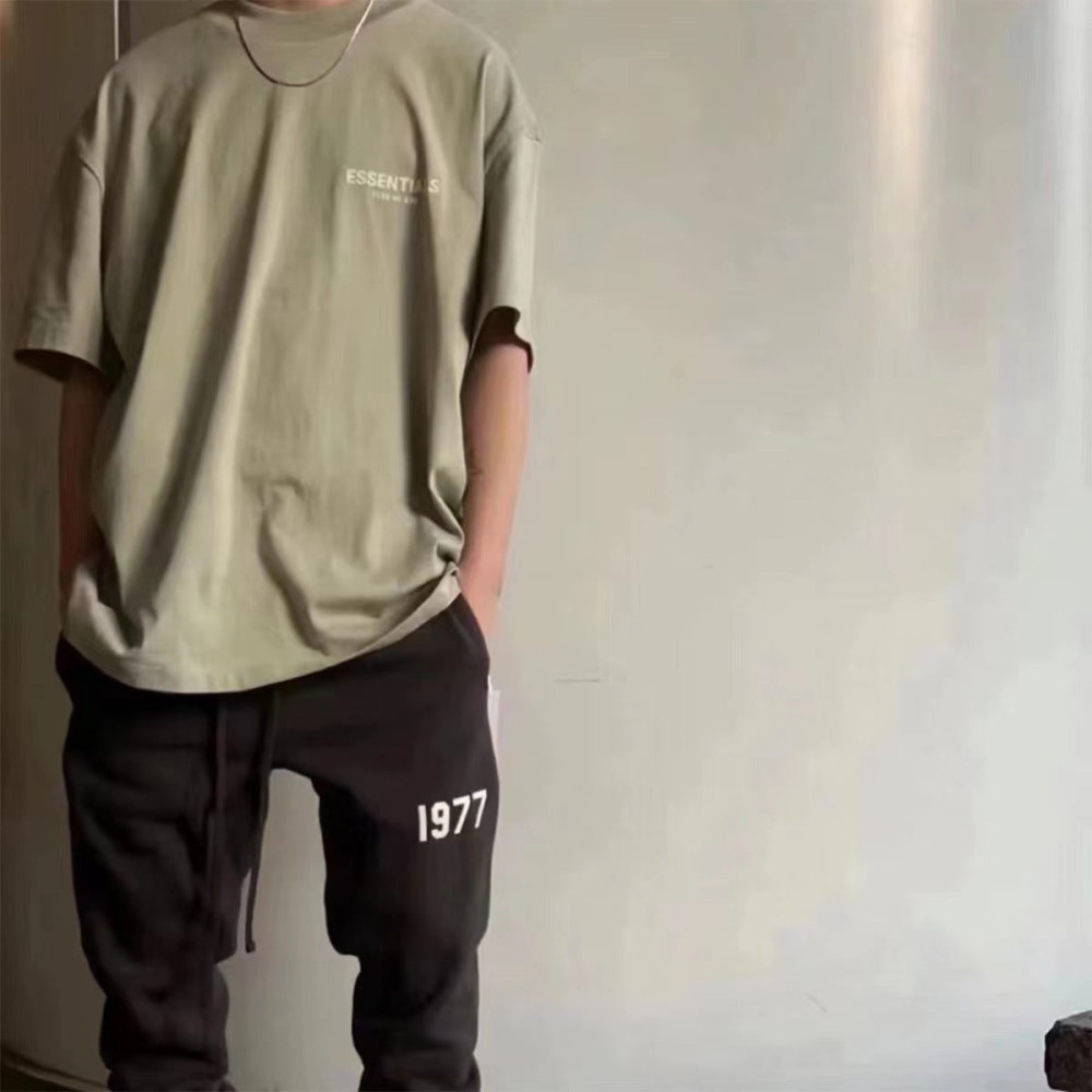 ESSENTIALS T-Shirts