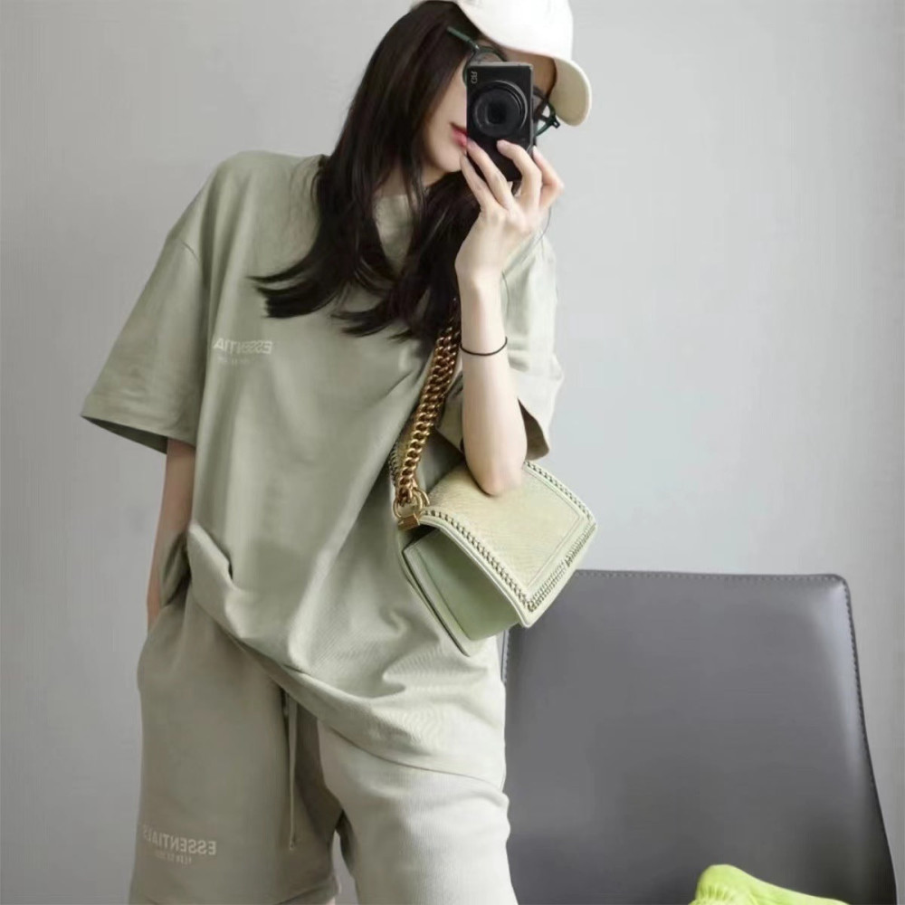 ESSENTIALS T-Shirts